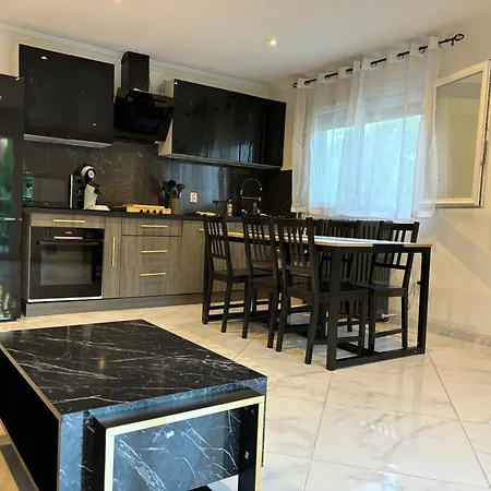 Holiday home Proche Gare Paris-cdg Stade-de-france Asterix Expo Garges-les-Gonesse