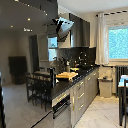 Proche Gare Paris-cdg Stade-de-france Asterix Expo Holiday home *